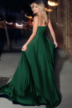 La Divine stropløs gallakjole 7496